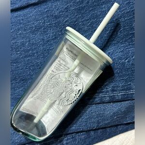 Starbucks Recycled Triangle Glass Cold Cup
Tumbler with Straw Green 16oz